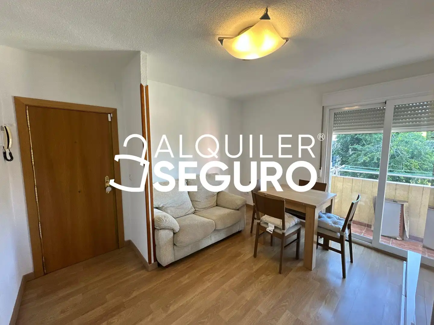 Living room of Flat for rent in Madrid  with Heating, Terrace and Furnished
