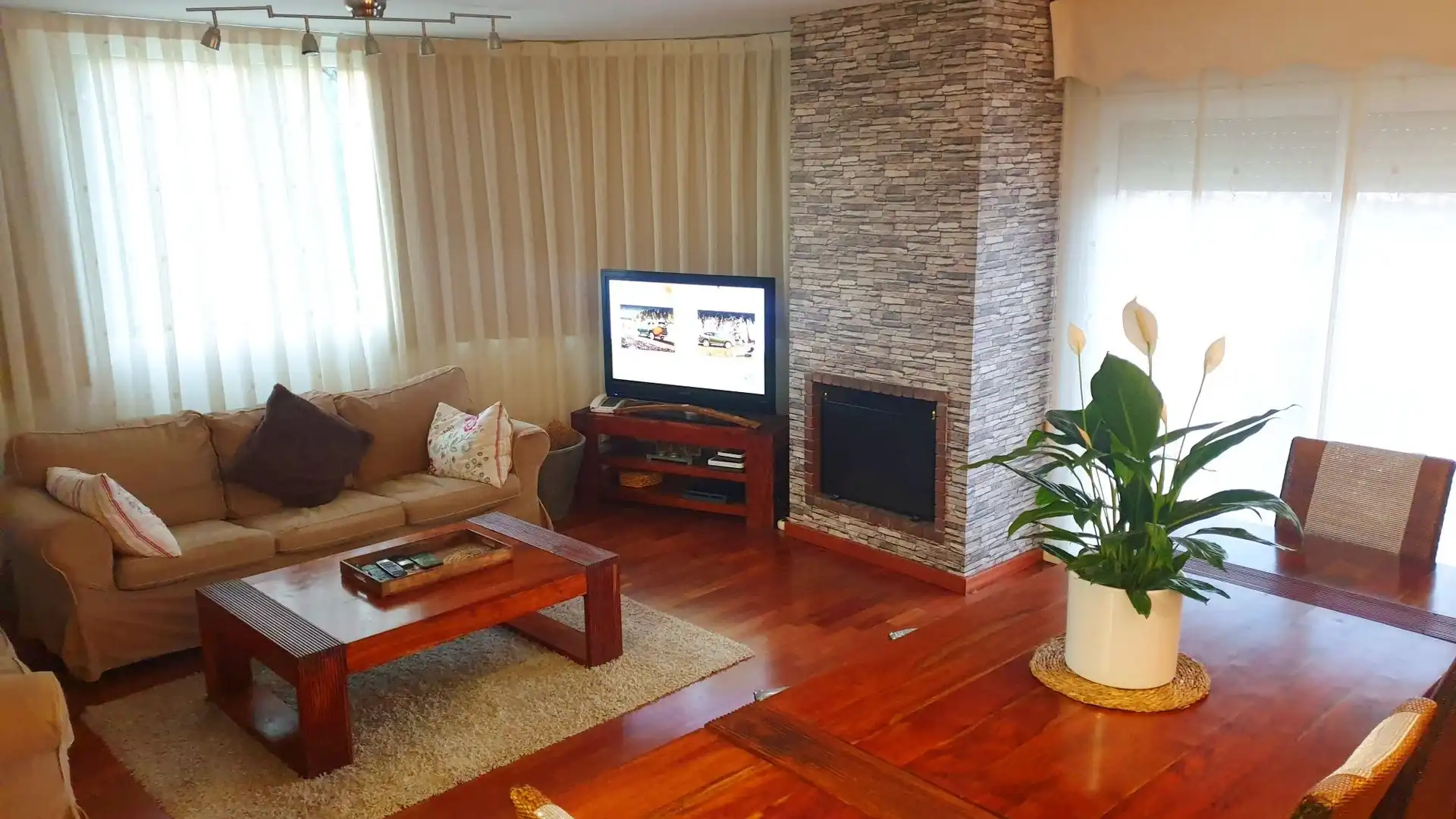 Living room of Houses for sale in Sant Vicenç Dels Horts  with Air Conditioner, Private garden and Terrace