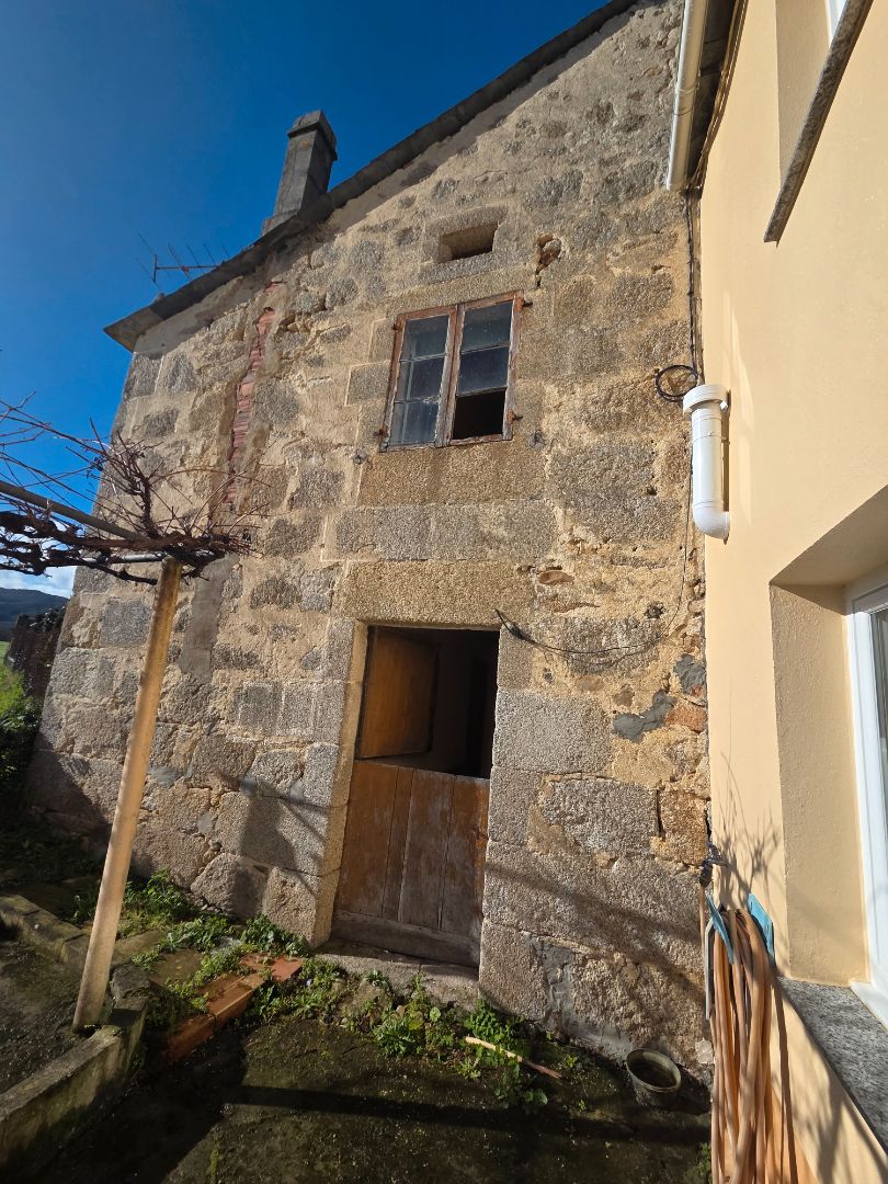 Vista exterior de Casa adosada en venda en O Valadouro   amb Jardí privat i Traster