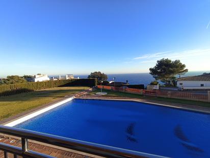 Swimming pool of Apartment for sale in Sant Feliu de Guíxols  with Heating, Terrace and Furnished