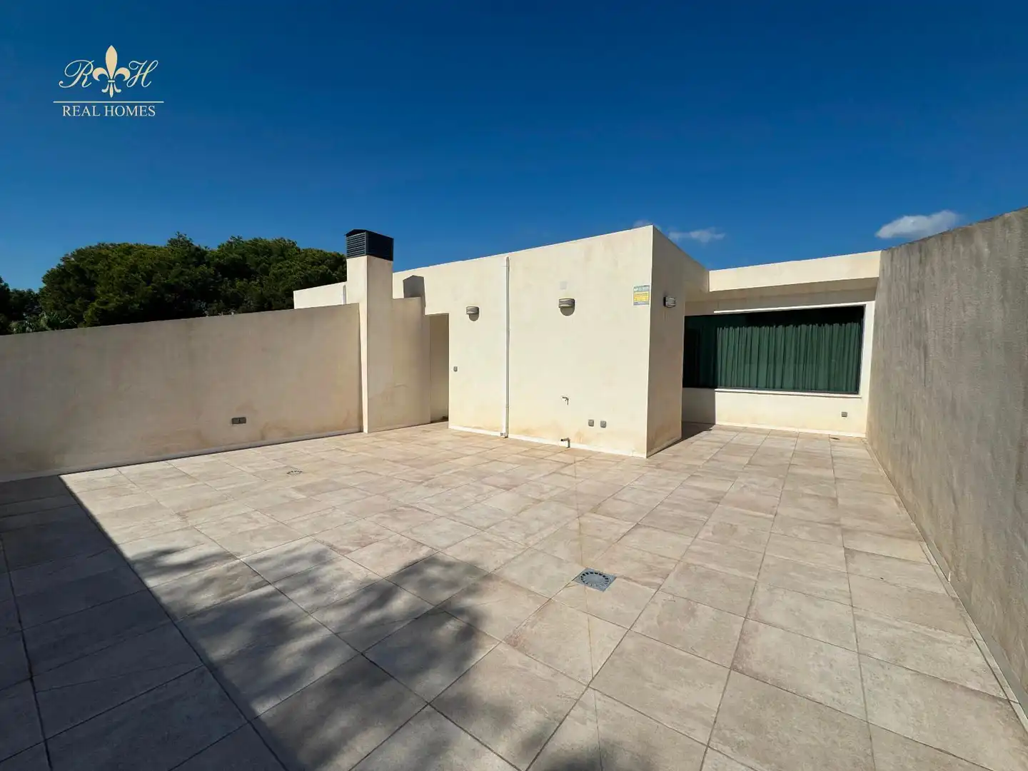 Exterior view of Detached homes for sale in L'Alfàs del Pi  with Air Conditioner, Heating and Private garden