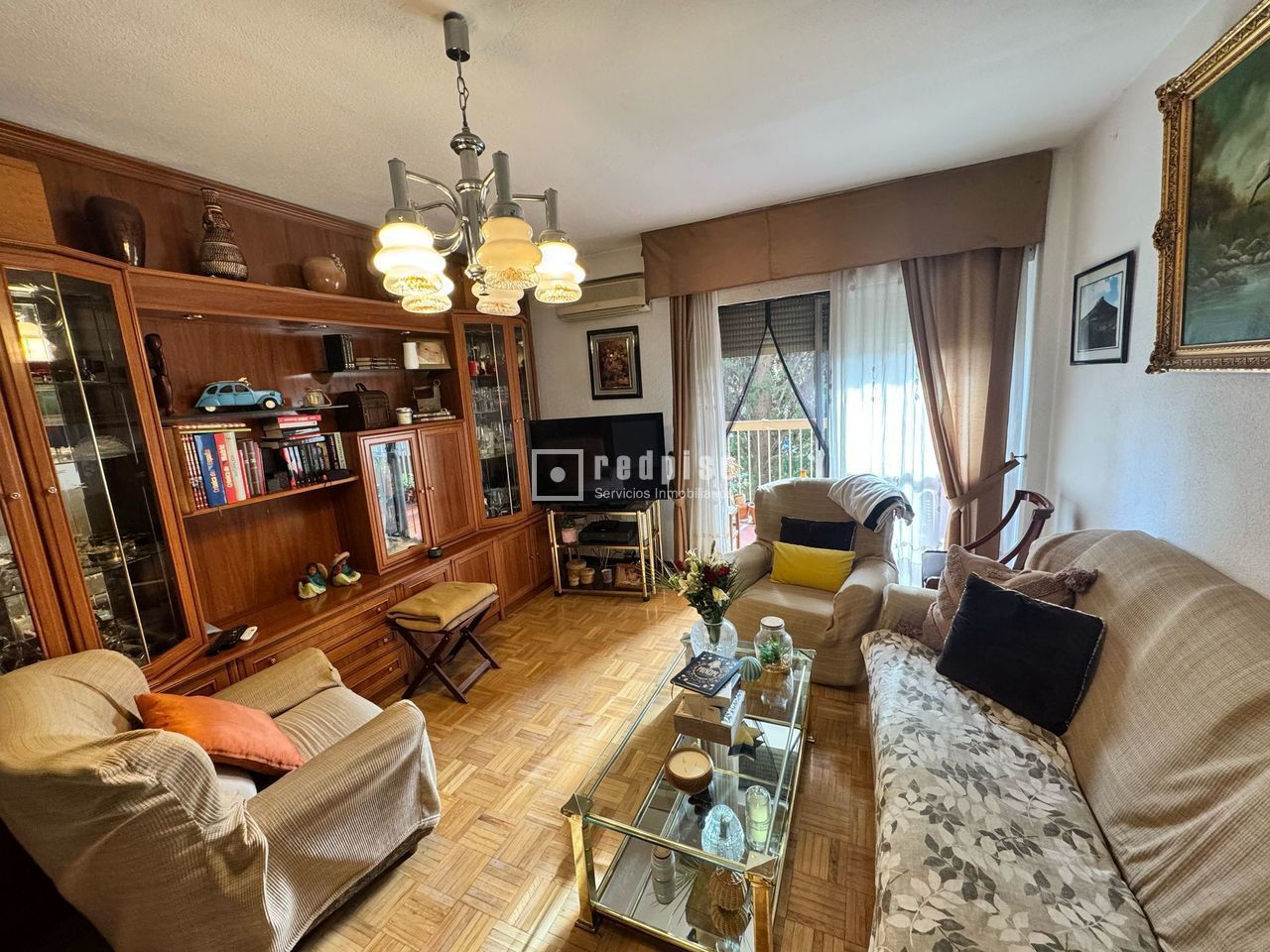Living room of Flat for sale in  Madrid Capital  with Heating, Parquet flooring and Terrace