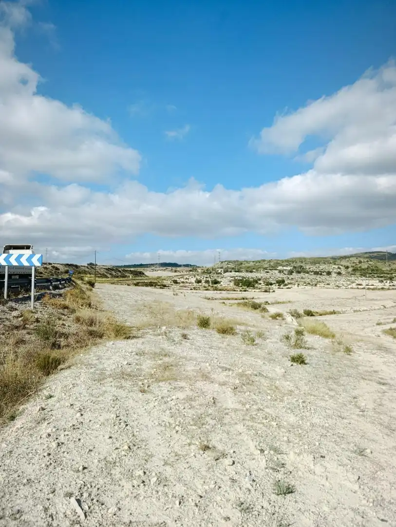 Residential land for sale in Mula