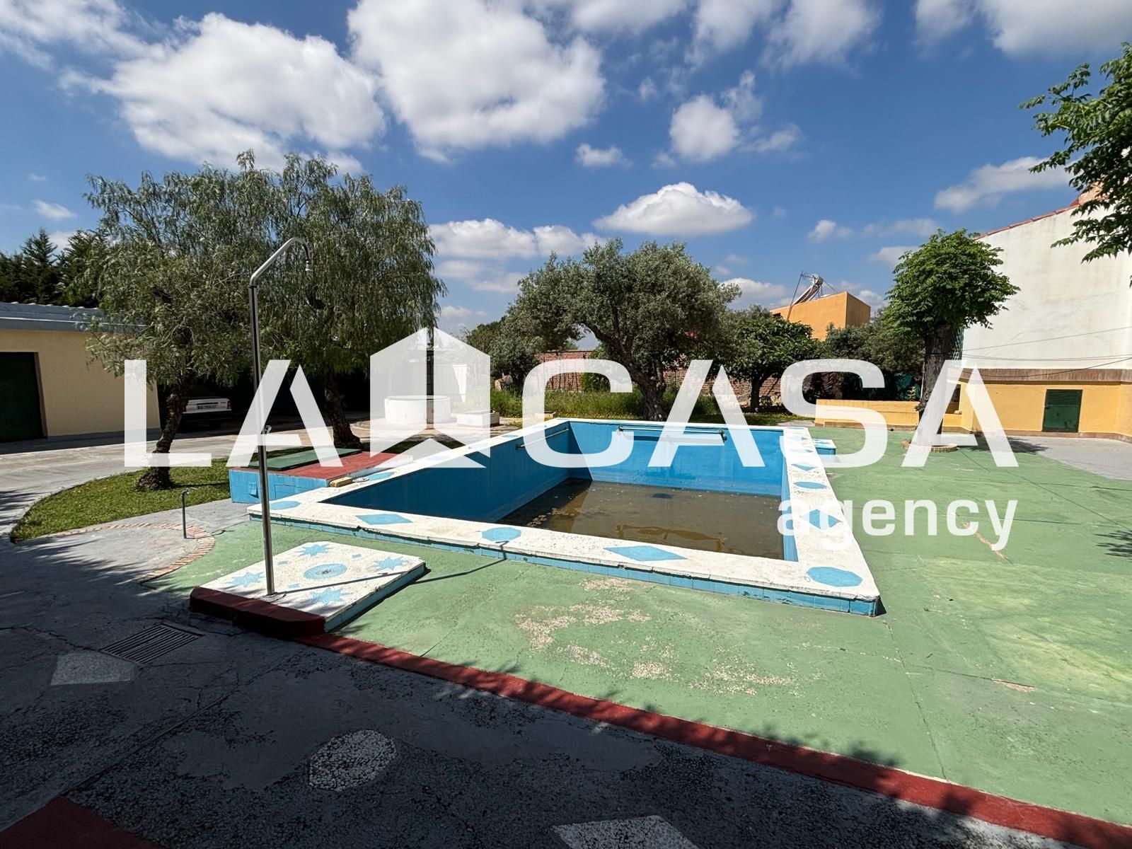 Piscina de Casa o xalet en venda en Montequinto amb Traster
