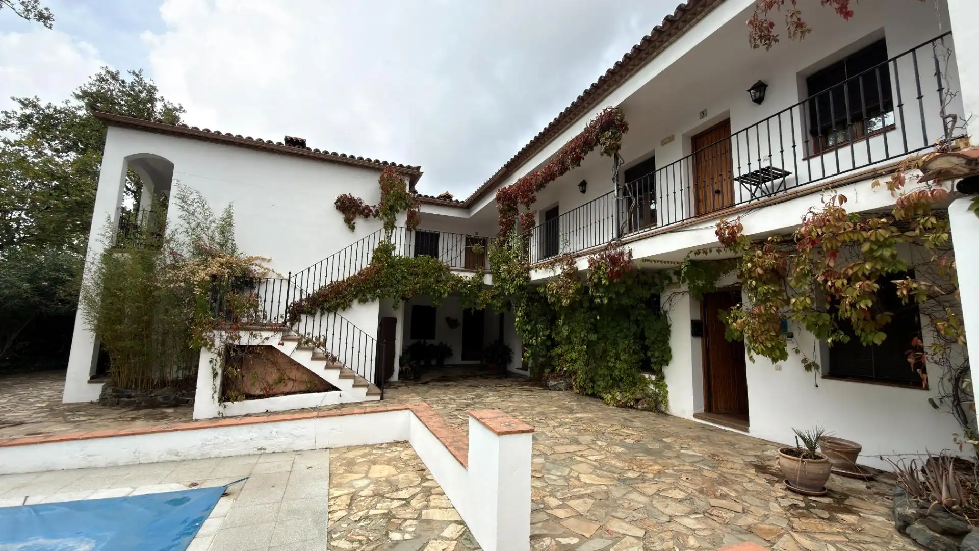 Außenansicht von Gebäude zum Verkauf in Almonaster la Real, Huelva