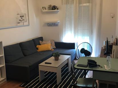 Sala d'estar de Pis en venda en  Madrid Capital