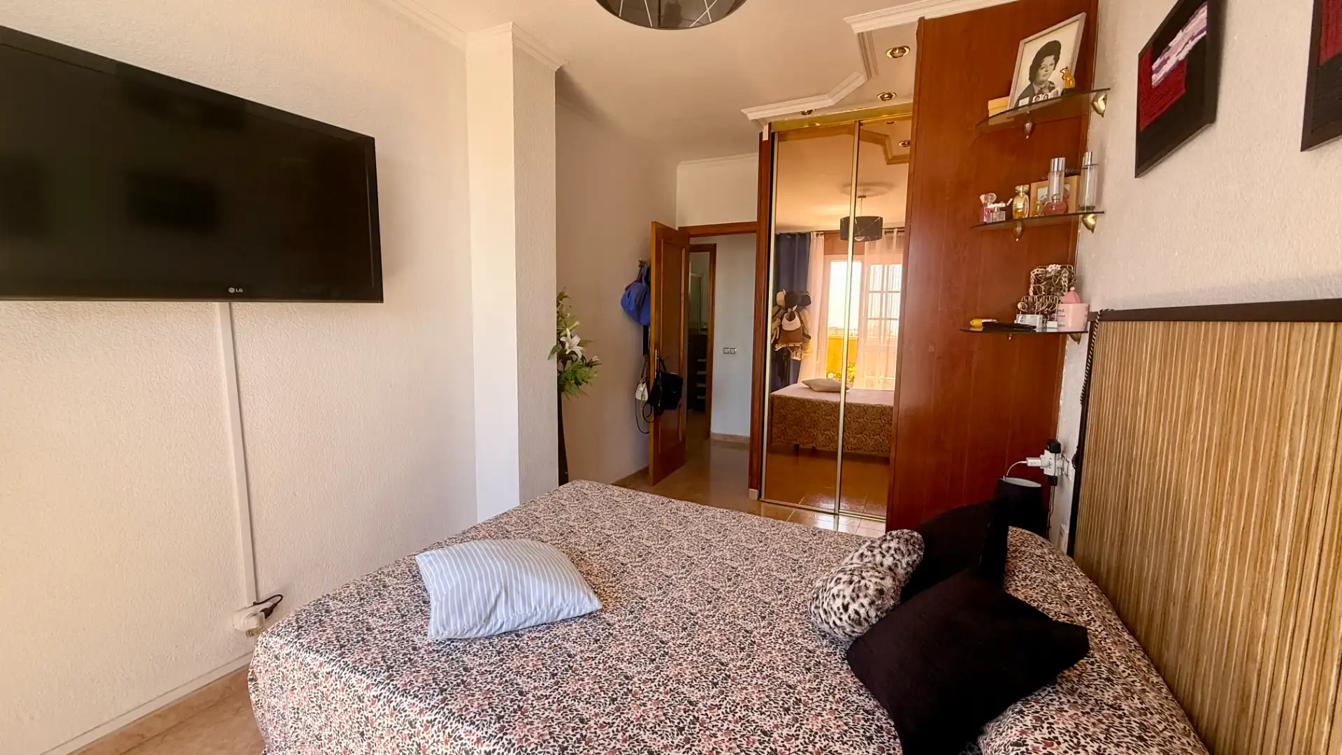 Dormitori de Àtic en venda en Almería amb Terrassa i Moblat