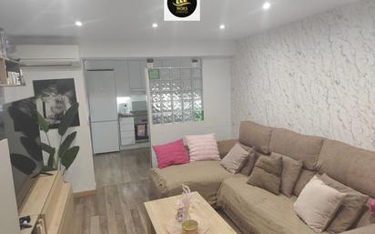 Sala d'estar de Pis en venda en  Jaén Capital amb Aire condicionat, Calefacció i Traster