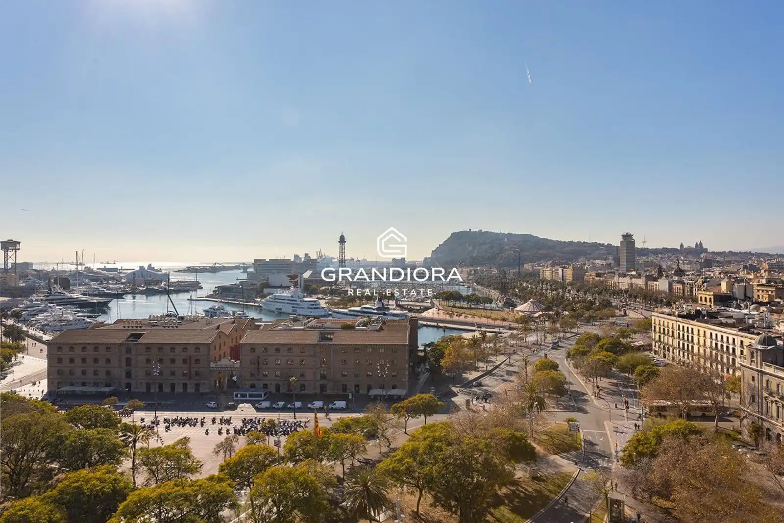 Vista exterior de Ático en venta en Barcelona con Terraza, Amueblado y Alarma