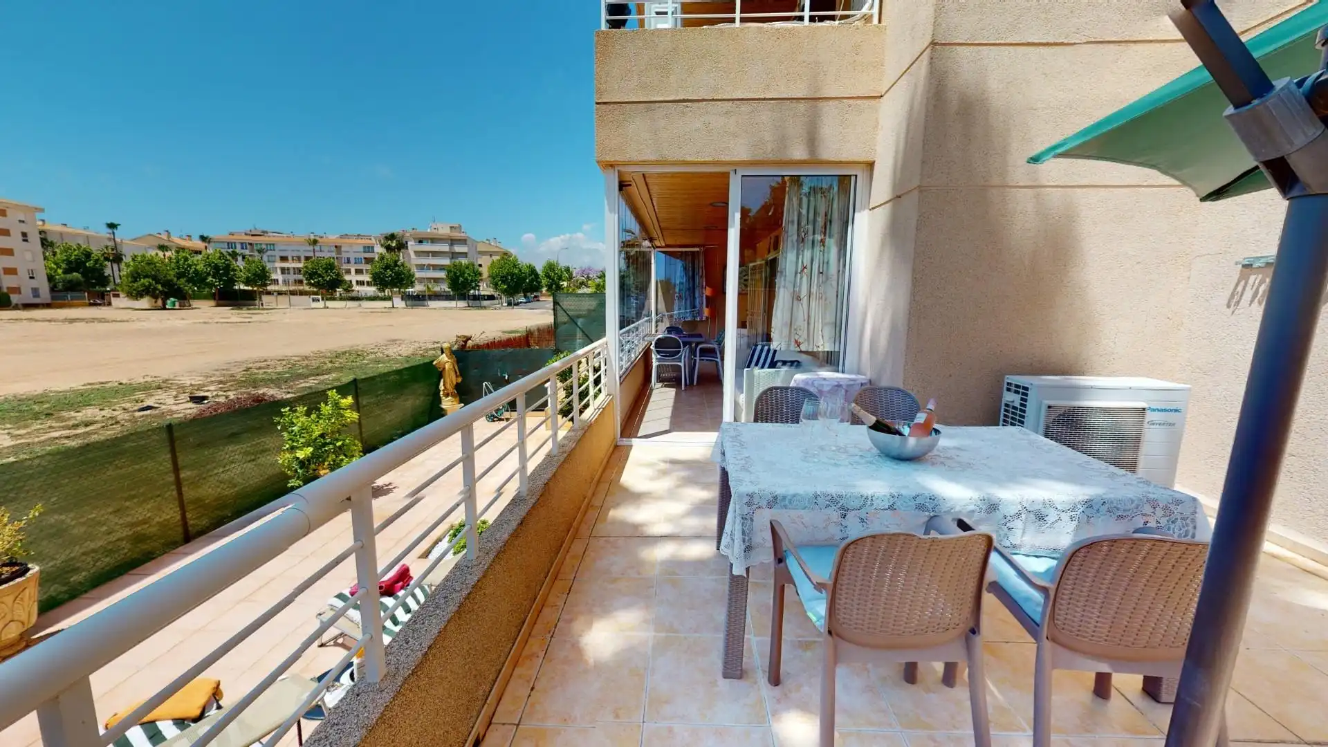 Terrasse von Wohnungen zum Verkauf in L'Alfàs del Pi mit Klimaanlage, Privatgarten und Terrasse