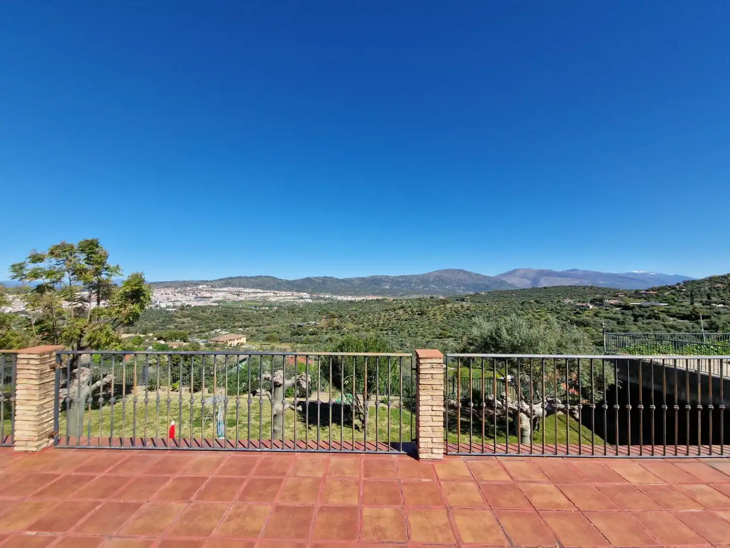 Garden of Houses for sale in Plasencia  with Air Conditioner, Private garden and Terrace