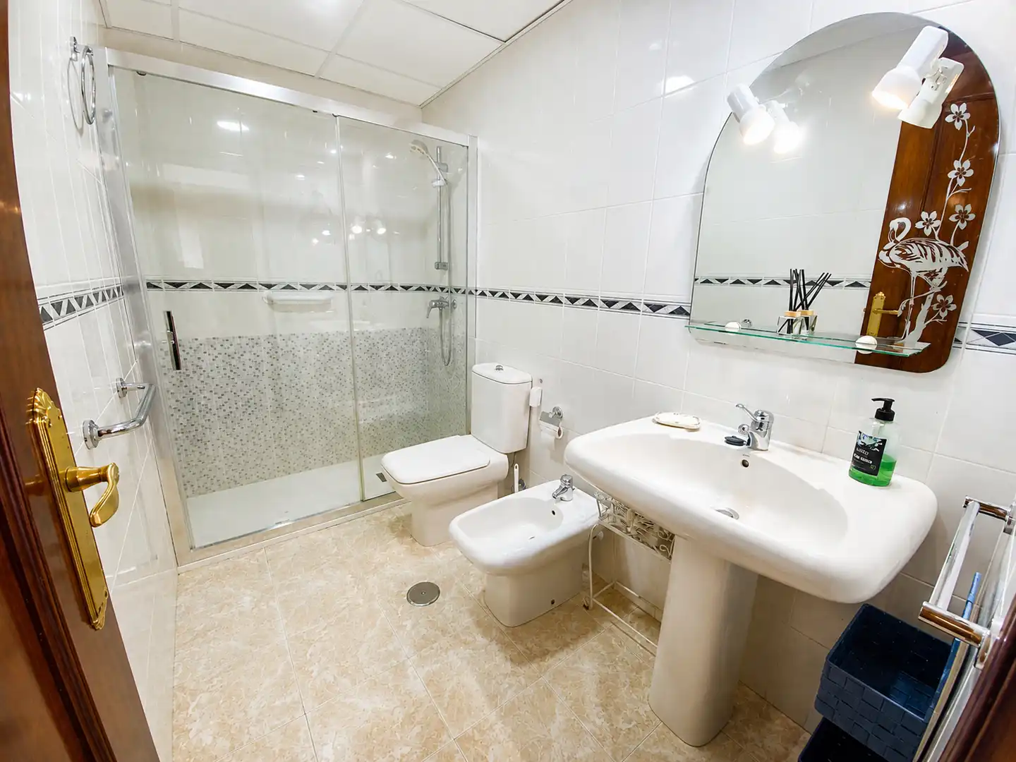 Bathroom of Flat for rent in Úbeda  with Air Conditioner, Furnished and Oven