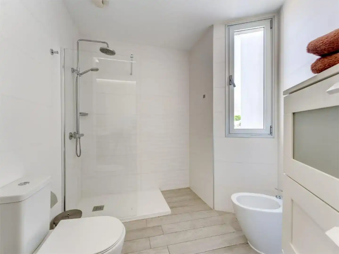 Bany de Apartament en venda en Adeje amb Aire condicionat, Piscina i Balcó