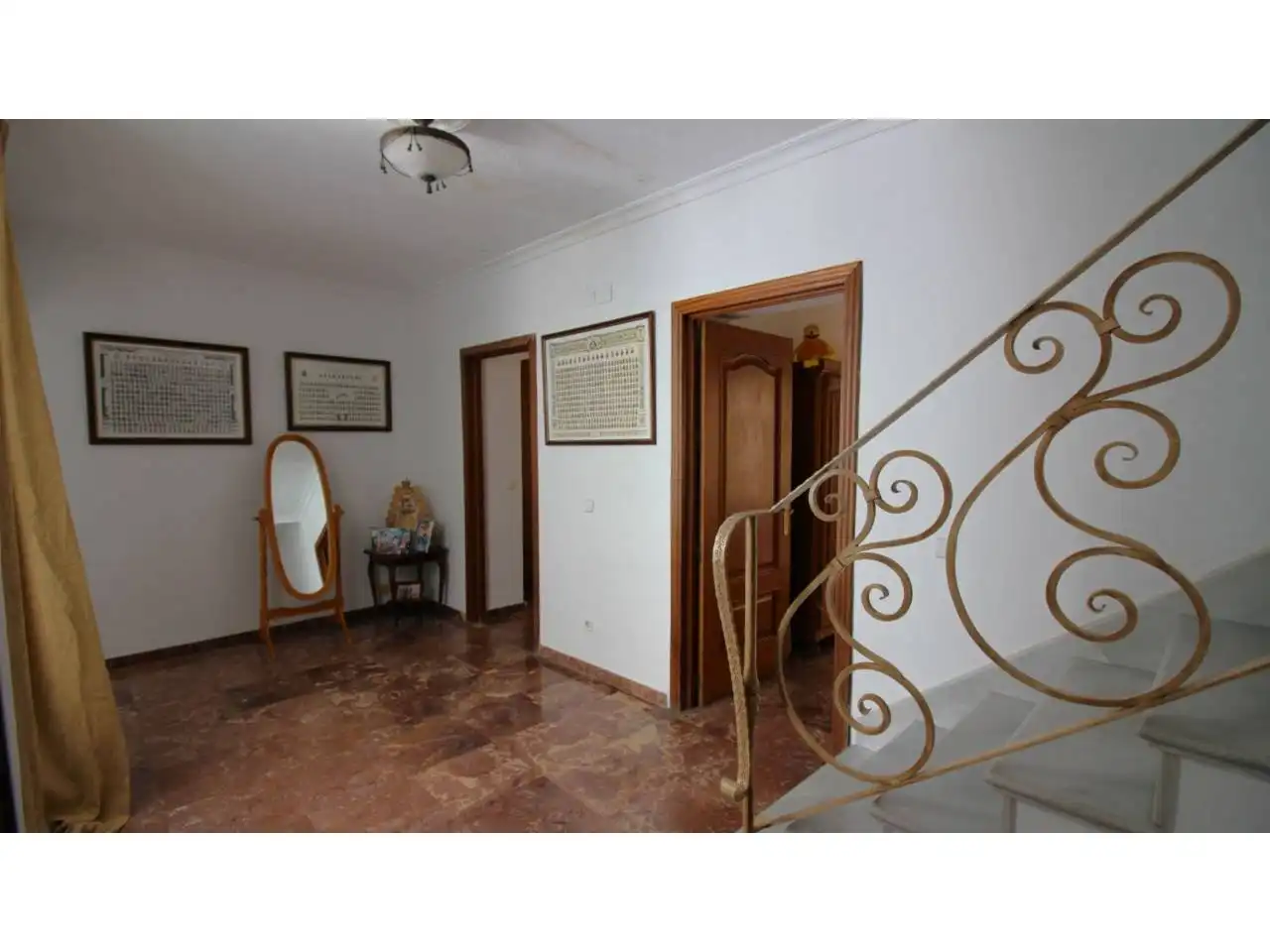 Houses for sale in Sevilla  with Air Conditioner, Heating and Terrace
