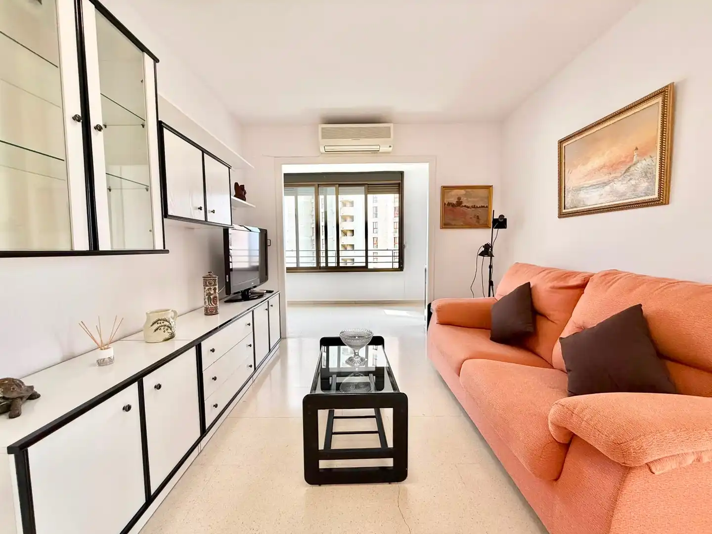 Sala d'estar de Apartament de lloguer en Finestrat amb Aire condicionat, Calefacció i Piscina