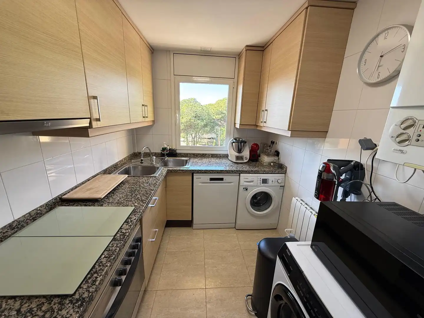 Cocina de Apartamento en venta en Roda de Berà con Aire acondicionado, Calefacción y Jardín privado