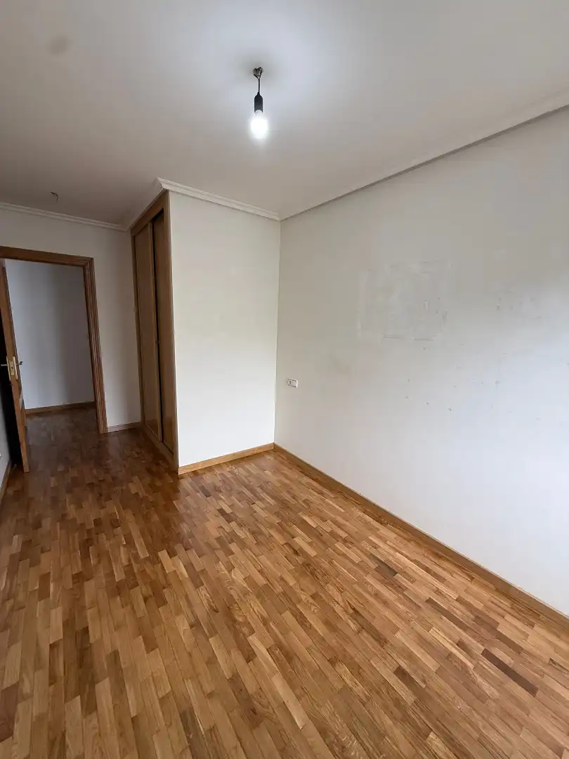 Flat for sale in Oviedo   with Heating