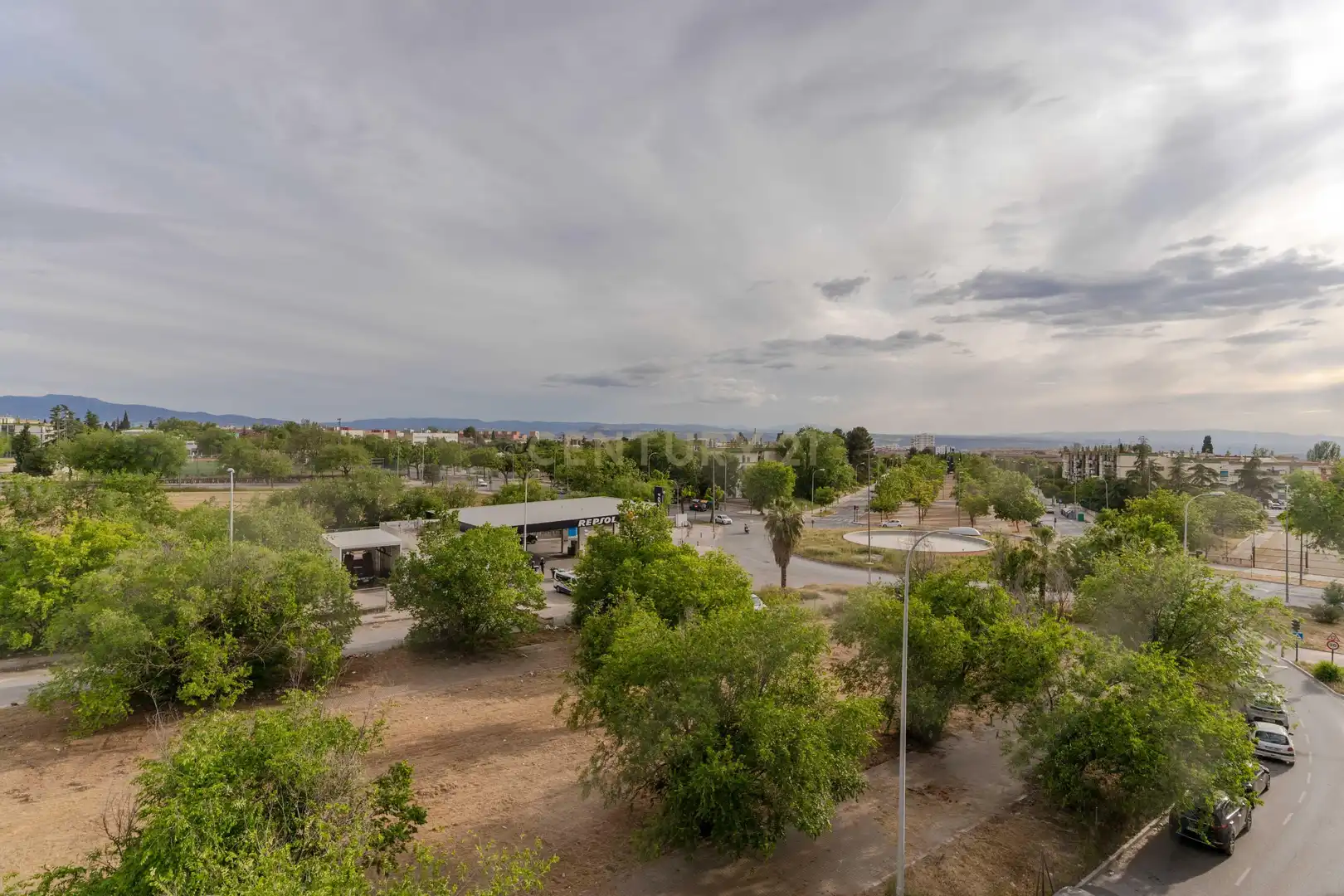 Vista exterior de Piso en venta en Granada con Jardín privado, Trastero y Piscina comunitaria