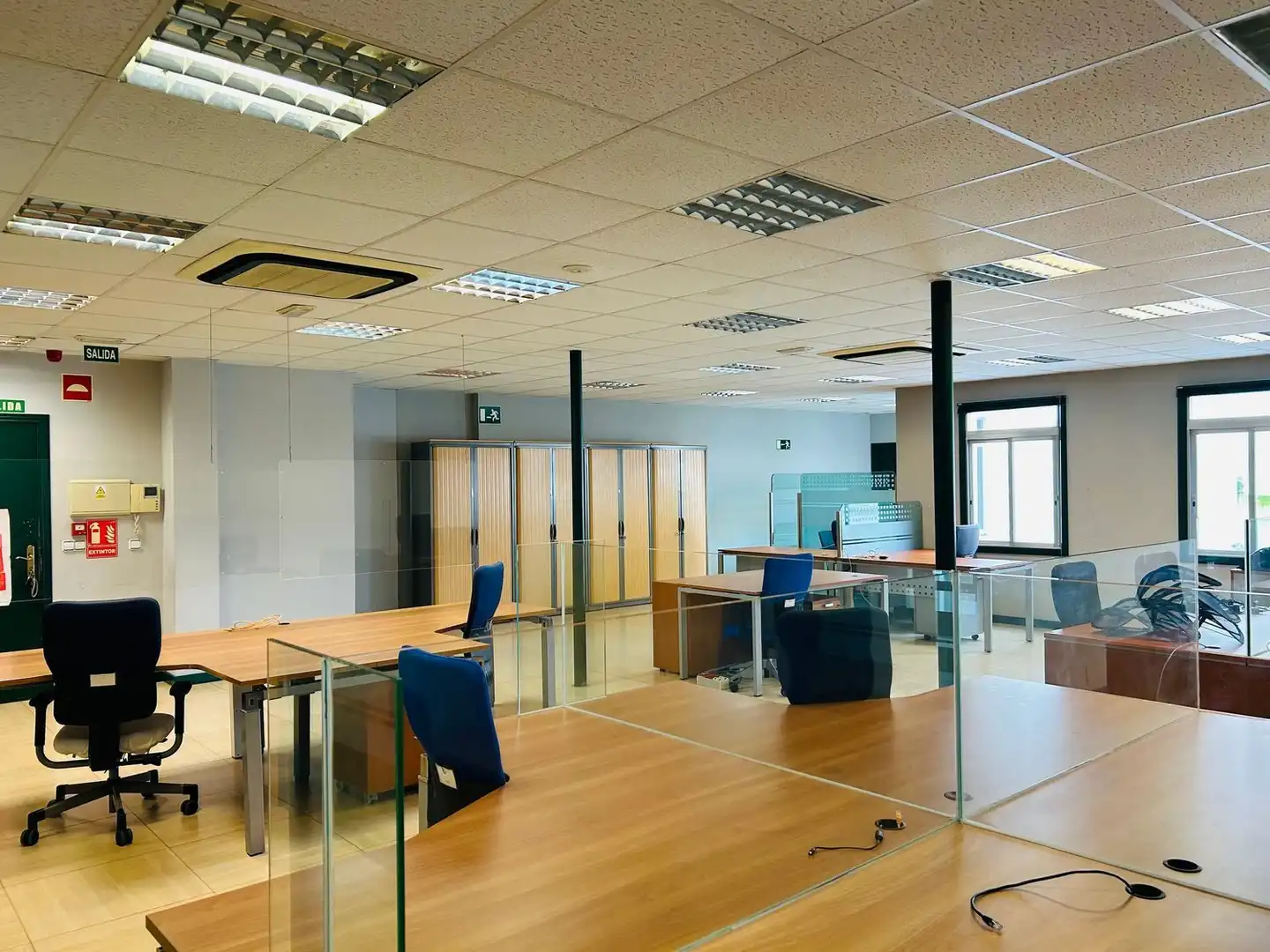 Büro zur Miete in A Coruña Capital  mit Heizung