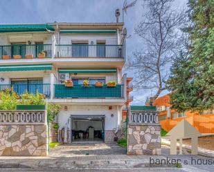 Exterior view of Single-family semi-detached for sale in Ripollet  with Terrace