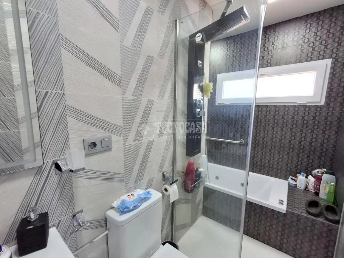 Bathroom of Detached homes for sale in La Carolina  with Air Conditioner and Balcony