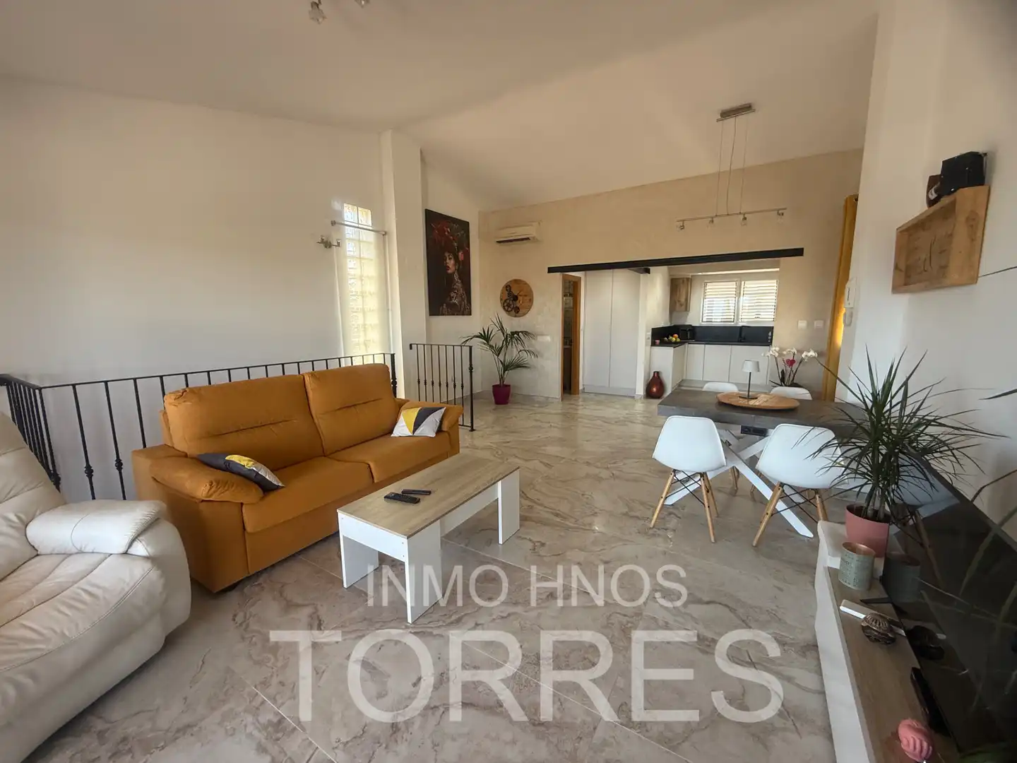 Sala d'estar de Casa o xalet en venda en Peñíscola / Peníscola amb Aire condicionat, Jardí privat i Terrassa
