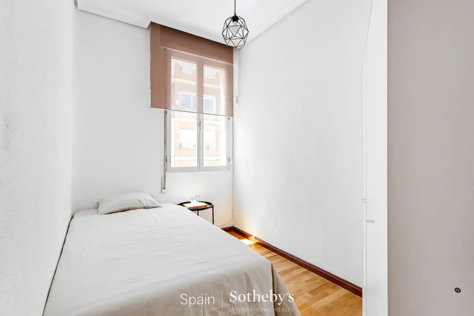 Bedroom of Apartments for sale in Madrid  with Air Conditioner and Heating