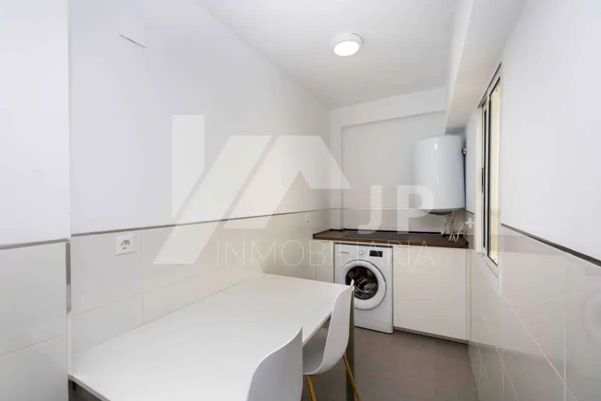 Cocina de Piso de alquiler en Granada con Aire acondicionado, Amueblado y Lavadora