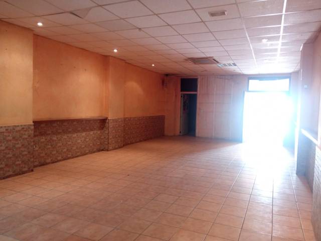Local comercial en Venta en La Petxina