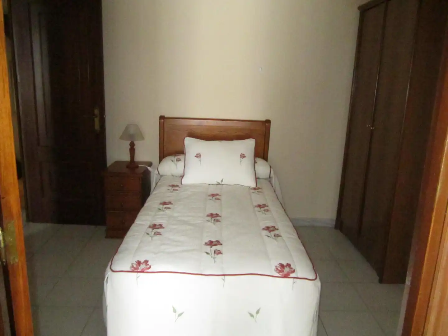 Bedroom of Flat for rent in Ferrol  with Heating, Furnished and Washing machine