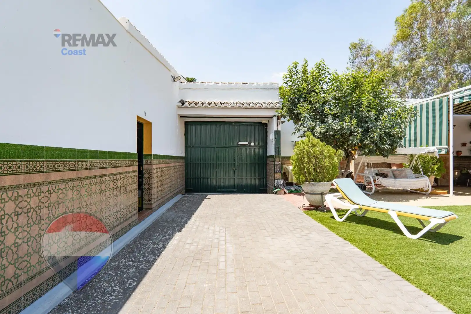 Exterior view of Houses for sale in Cuevas Bajas  with Heating, Private garden and Swimming Pool
