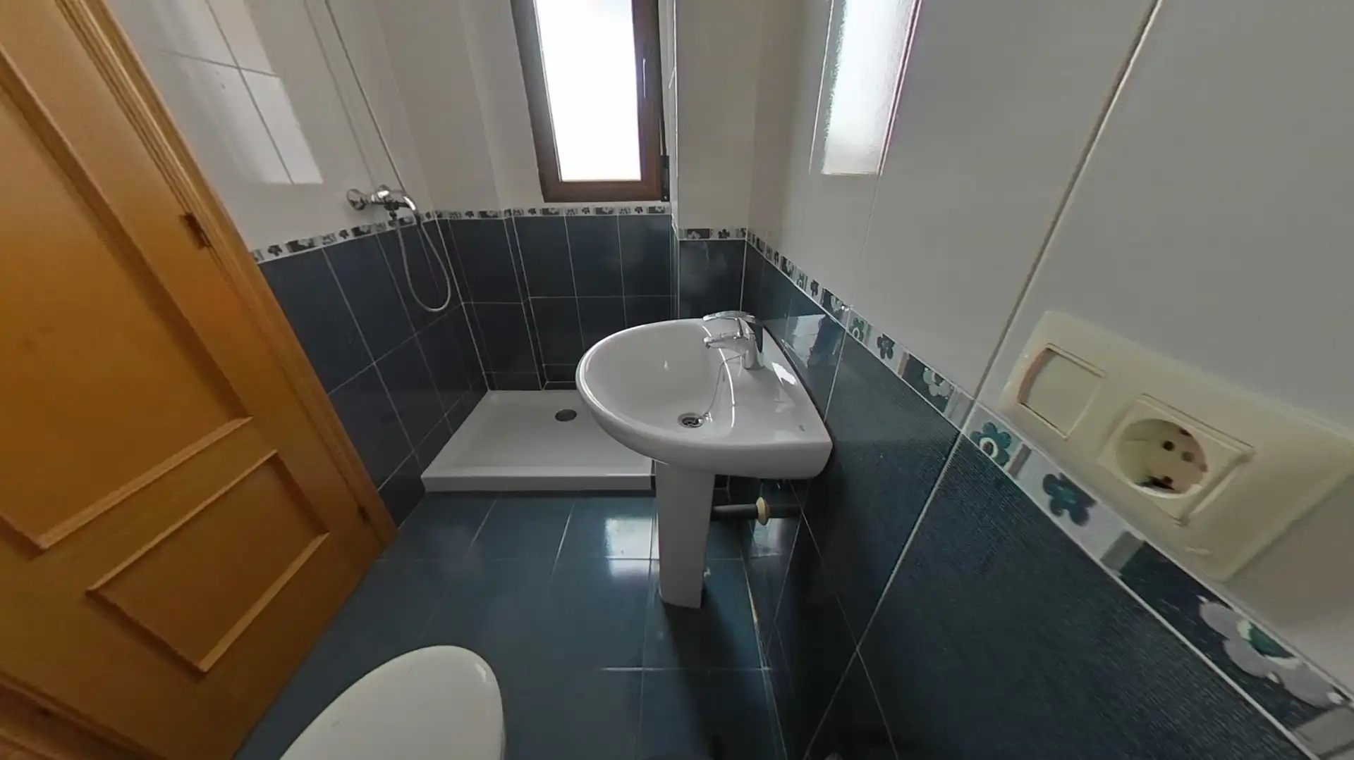 Bathroom of Apartments for sale in Cofrentes