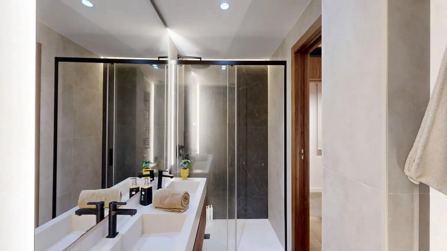 Baño de Piso en venta en Cartagena con Aire acondicionado