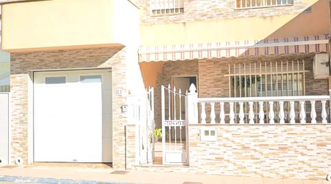 Foto 5 de Casa adosada en venda a Calle Pablo Neruda, Plaza de la Luz, Almería