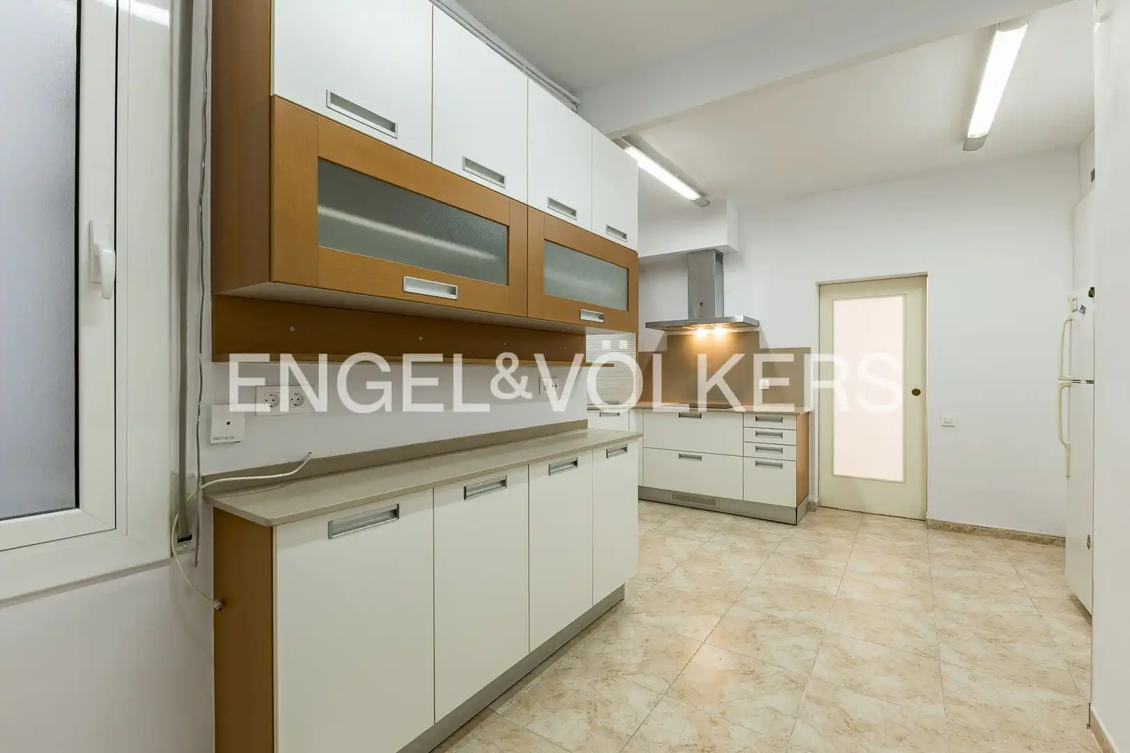 Cocina de Piso de alquiler en Barcelona con Aire acondicionado, Calefacción y Parquet