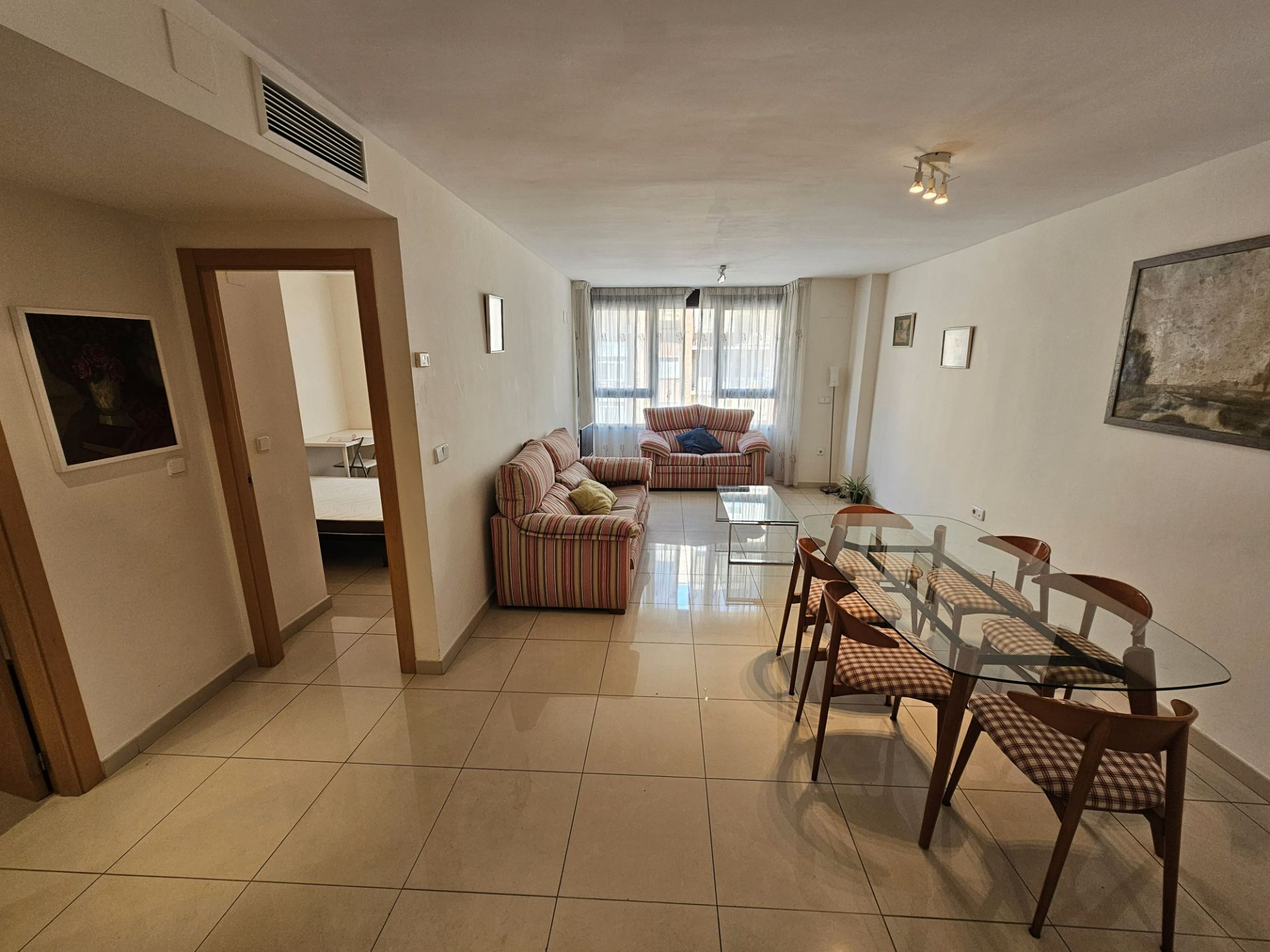 Living room of Flat for sale in  Valencia Capital  with Air Conditioner, Furnished and Oven