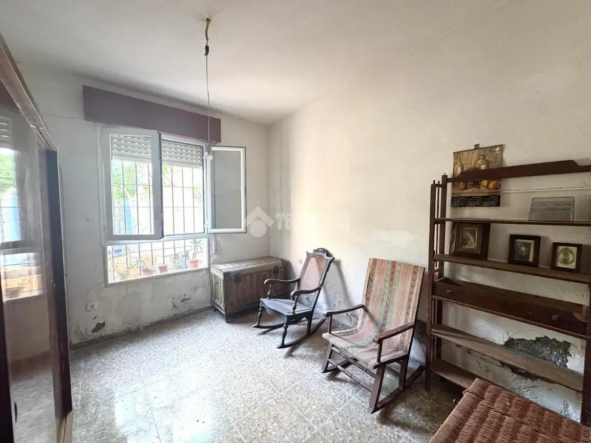 Sala de estar de Casa adosada en venta en Almería con Terraza