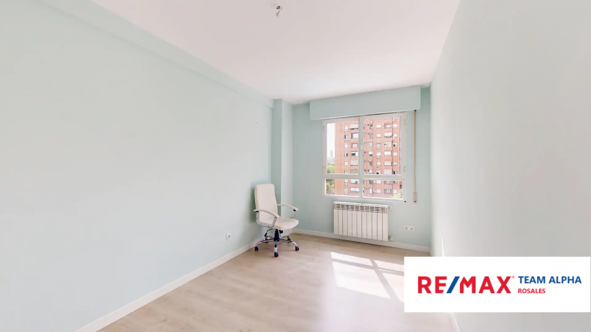Bedroom of Flat for sale in Madrid  with Heating, Private garden and Parquet flooring
