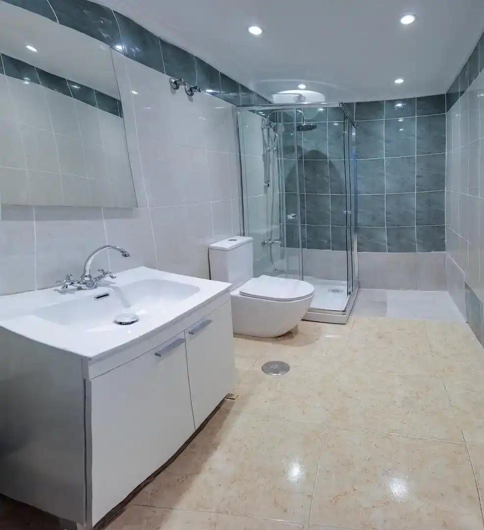 Bathroom of Flat for rent in Orihuela ciudad