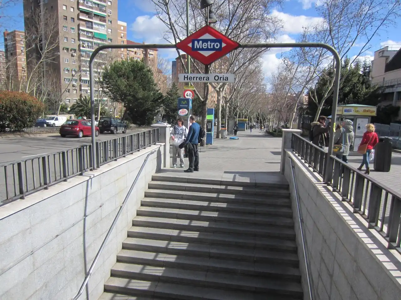 Vista exterior de Piso para compartir en Madrid con Calefacción, Parquet y Amueblado