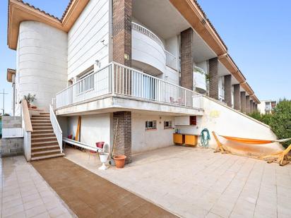 Exterior view of Single-family semi-detached for sale in Santa Bàrbara  with Air Conditioner and Terrace