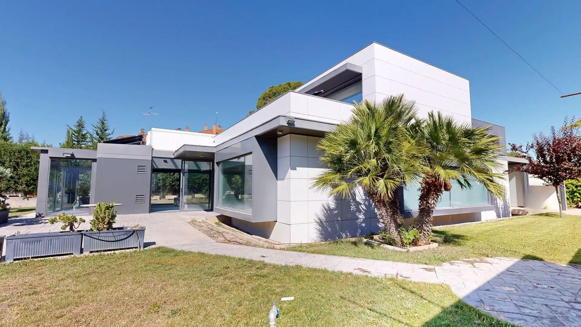 Vista exterior de Casa o chalet en venta en Zaragoza con Aire acondicionado, Calefacción y Jardín privado