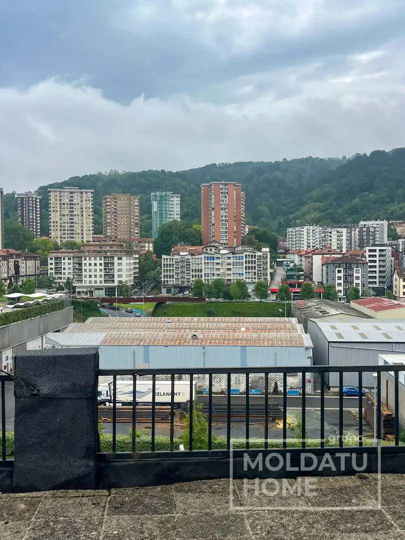 Exterior view of Flat for sale in Donostia - San Sebastián   with Heating and Terrace