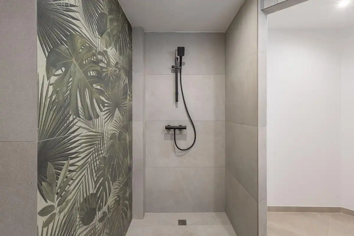 Bathroom of Ground floor for sale in Granada