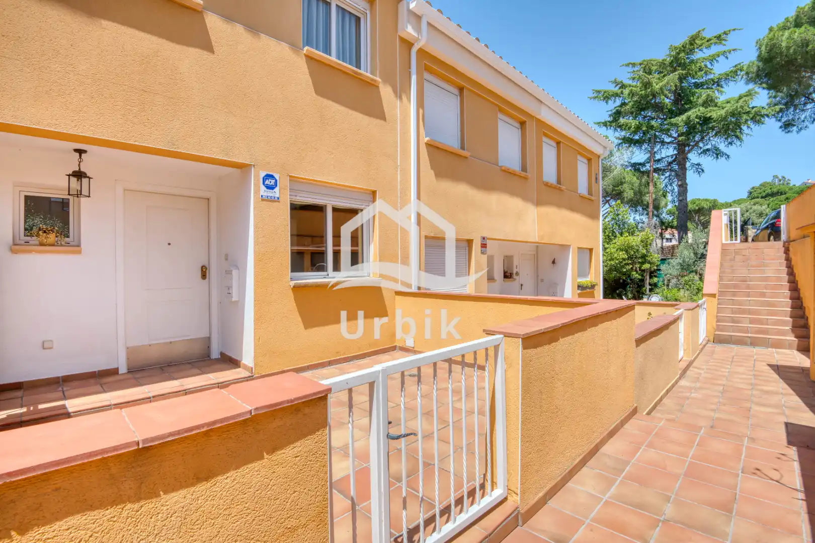 Außenansicht von Einfamilien-Reihenhaus zum Verkauf in Castell d'Aro, Platja d'Aro i s'Agaró mit Klimaanlage, Heizung und Terrasse