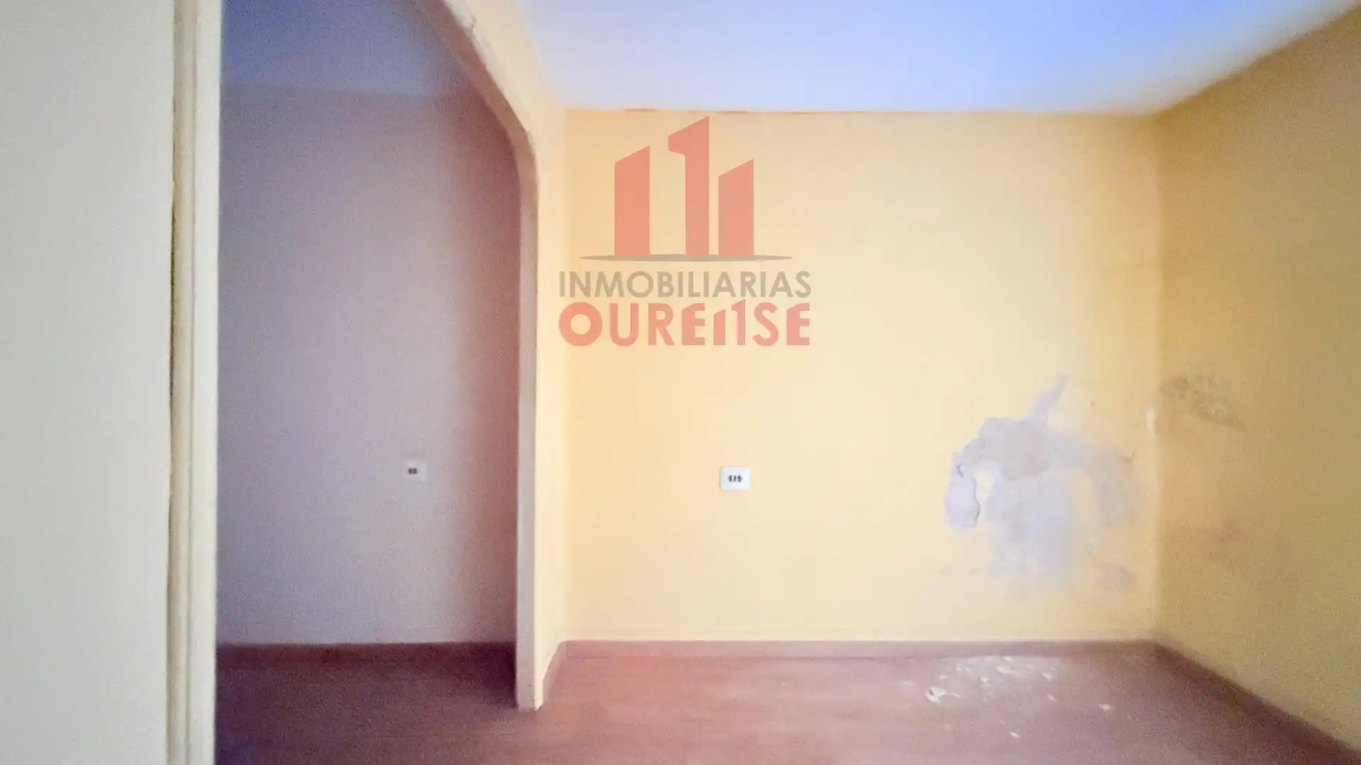 Vista exterior de Piso en venta en Ourense Capital  con Balcón