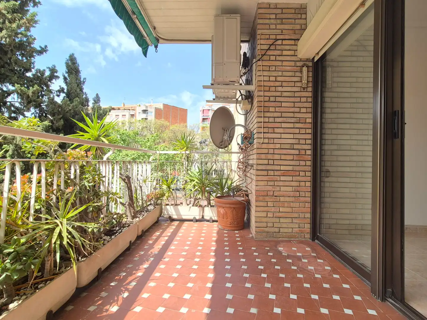 Terraza de Piso en venta en Barcelona con Calefacción, Horno y Balcón