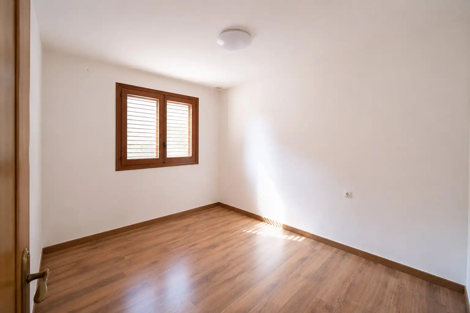 Habitación de Casa o chalet en venta en Chiva con Jardín privado, Terraza y Piscina