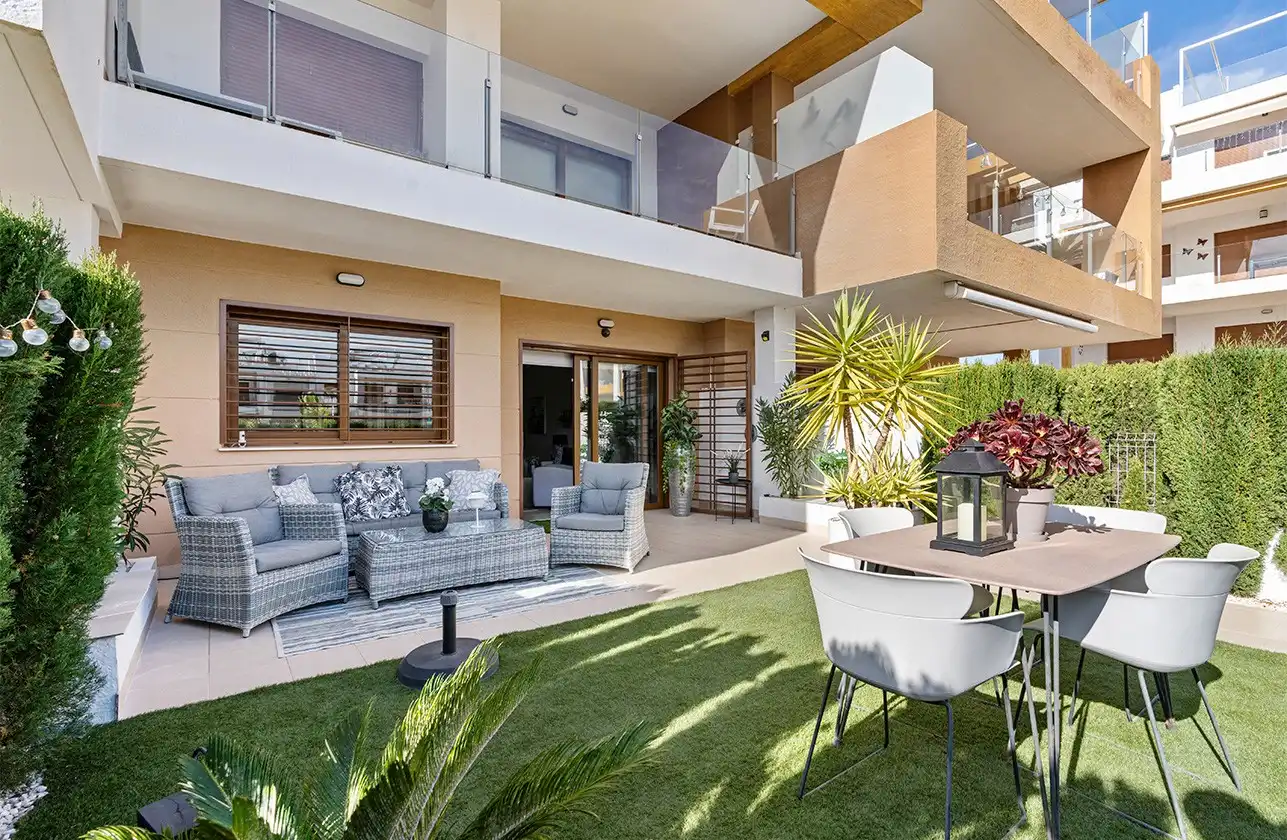 Terrassa de Apartament en venda en Orihuela amb Aire condicionat, Calefacció i Jardí privat