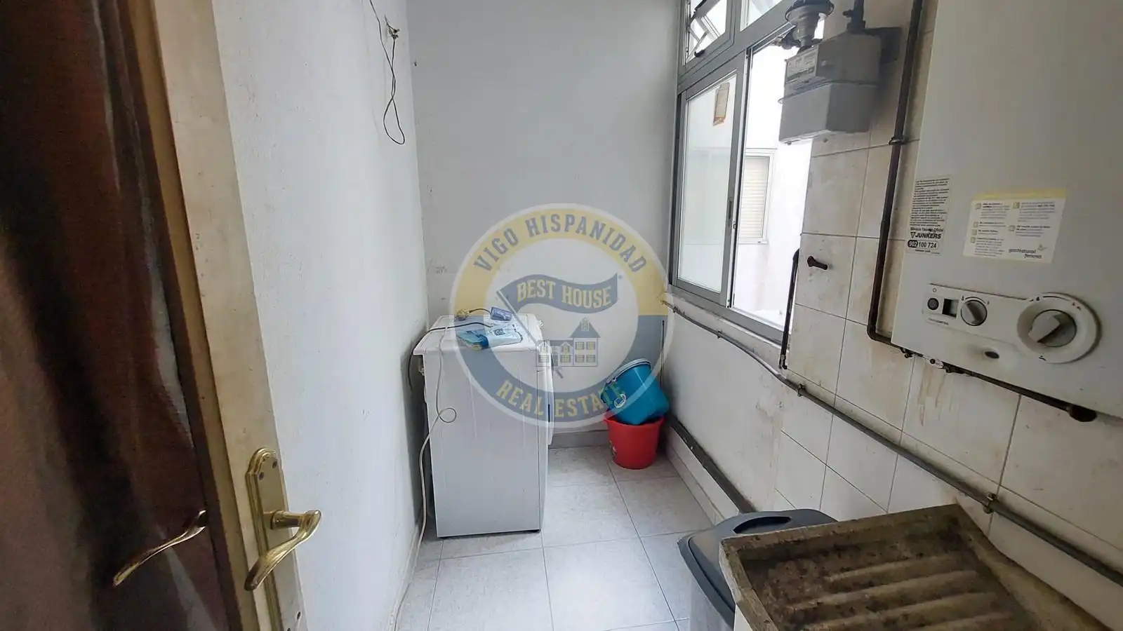 Flat for sale in Vigo   with Storage room and Furnished